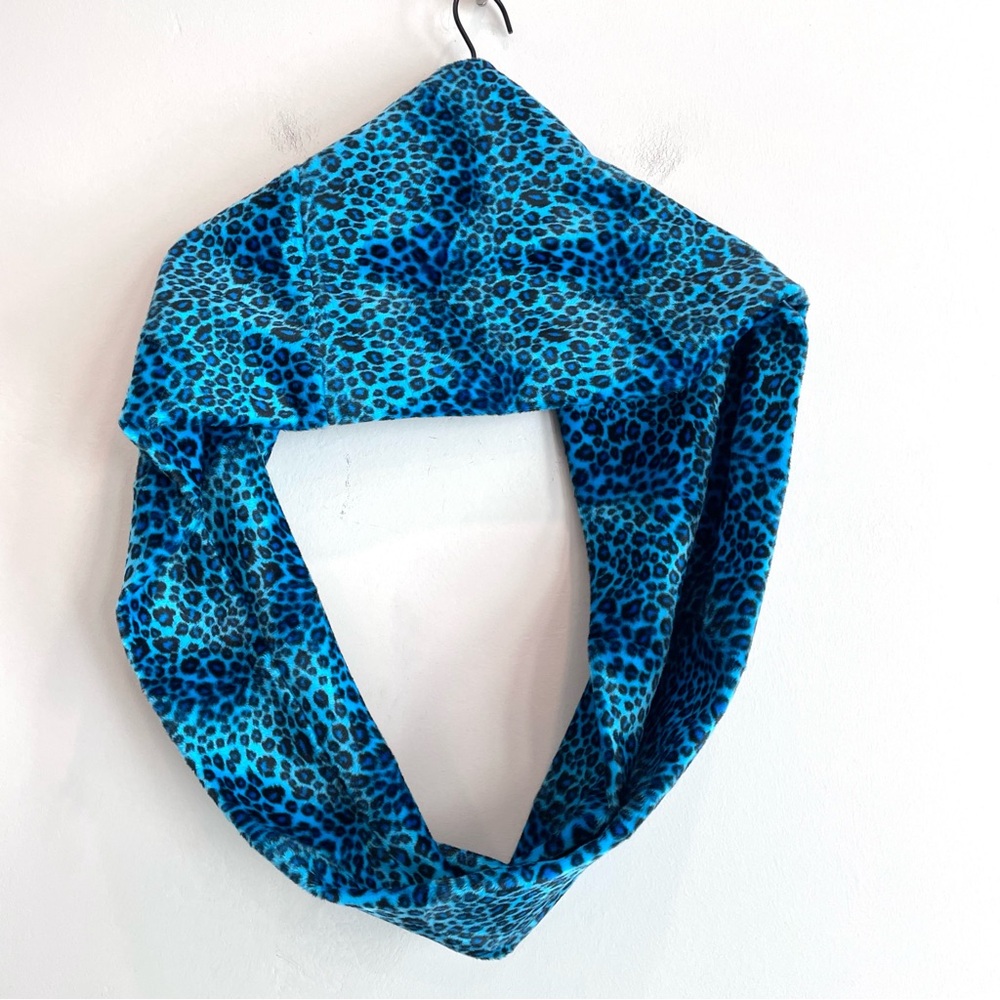 Faux Fur Leopard Print Infinity Scarf - Picture 7 of 7